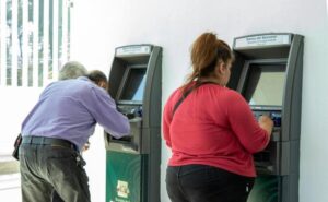 Antes de ir al banco este sábado, lee esto sobre tu pensión.